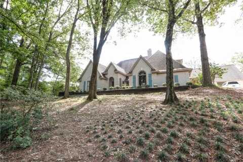 2440 Foxmoor Lane, Tupelo, MS 38804