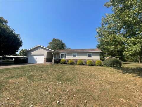 5521 Sunset Lane, Newcomerstown, OH 43832