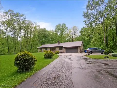 4234 Lyntz Townline Road SW, Warren, OH 44481