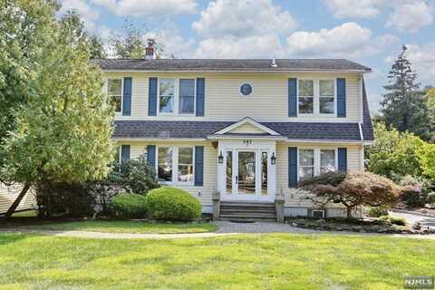 597 Piermont Avenue, River Vale, NJ 07675