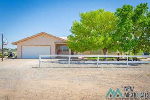 6037 Jicarilla Road, Roswell, NM 88201