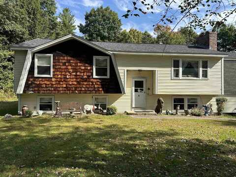 6 Gillette Drive, Londonderry, NH 03053