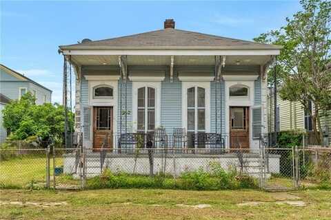 812 FOUCHER Street, New Orleans, LA 70115