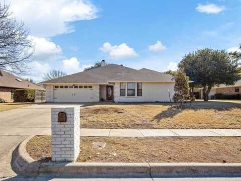 10153 Wandering Way Street, Benbrook, TX 76126