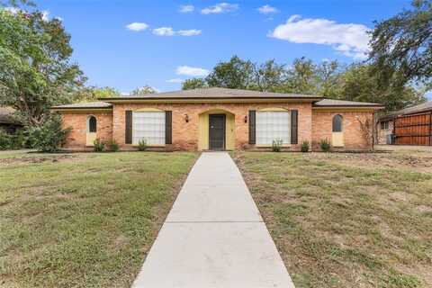 1055 Westlake Drive, DeSoto, TX 75115