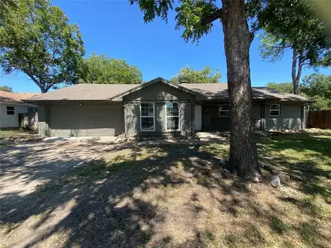 906 Canadian Circle, Grand Prairie, TX 75050