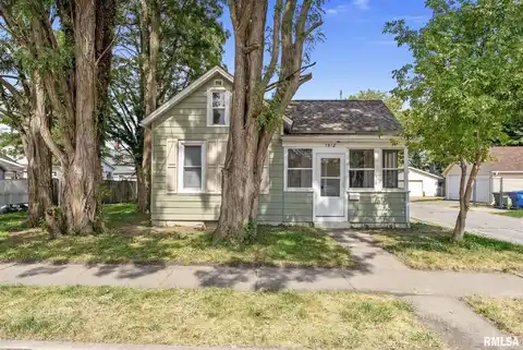 1518 W 17TH Street, Davenport, IA 52804