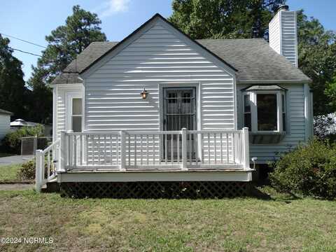 240 E Ohio Avenue, Southern Pines, NC 28387