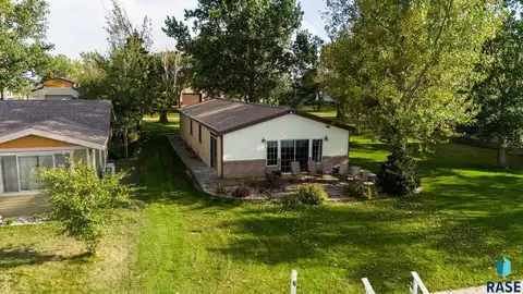 256 SE Lake Dr, Estelline, SD 57249