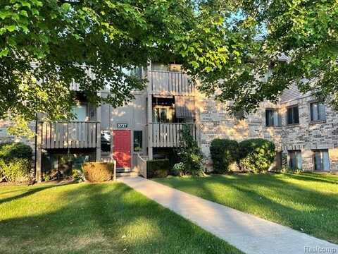 8727 CANDLEWOOD Trail, Brighton, MI 48116