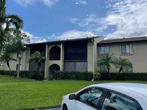 532 Shady Pine Way, Greenacres, FL 33415