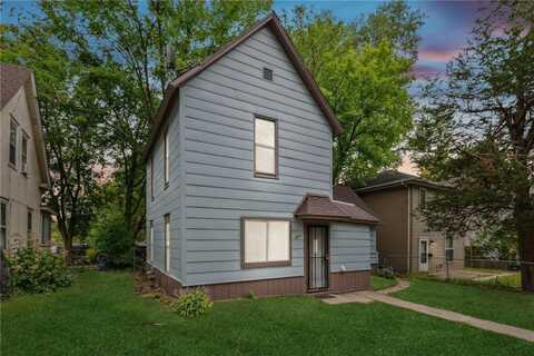 3020 Queen Avenue N, Minneapolis, MN 55411