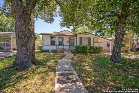 132 GOLDEN CROWN DR, San Antonio, TX 78223