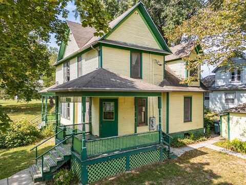 502 Lynn Avenue, Baraboo, WI 53913