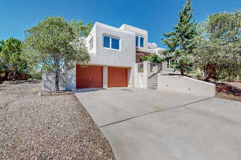 2974 Senda Del Puerto, Santa Fe, NM 87505