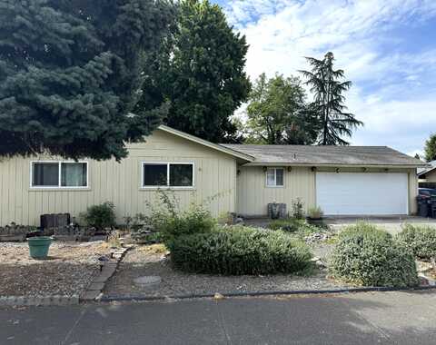 2622 Delta Waters Road, Medford, OR 97504