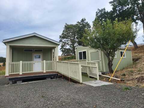 4898 Antelope, White City, OR 97503