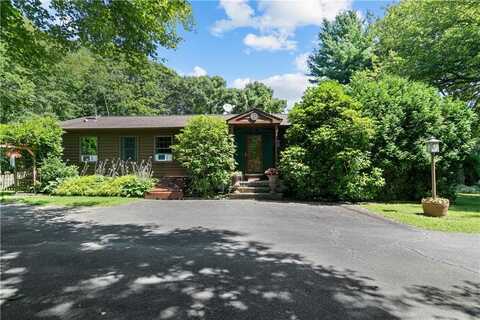 52 Captain's Circle, Tiverton, RI 02878