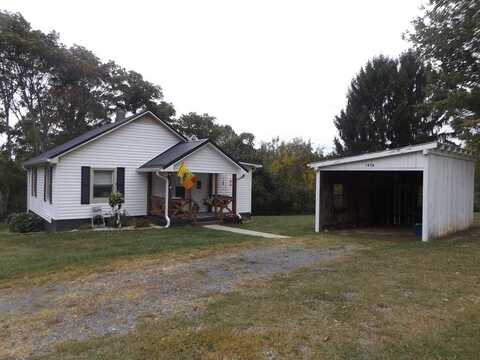 1436 Howlett St., Hillsville, VA 24343