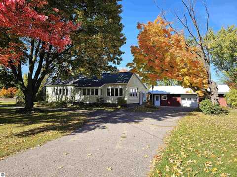 5500 W Houghton Lake Road, Lake City, MI 49651