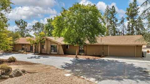 5263 Horseshoe Bend Avenue, Clovis, CA 93619