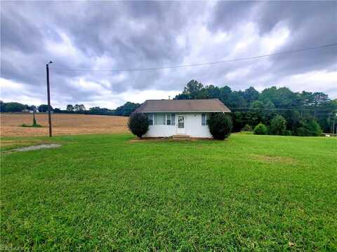 943 Haystack Road, Mount Airy, NC 27030