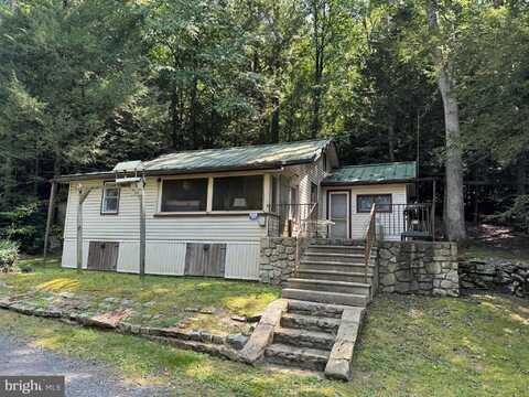 8 BEAR CREEK ROAD, PINE GROVE, PA 17963