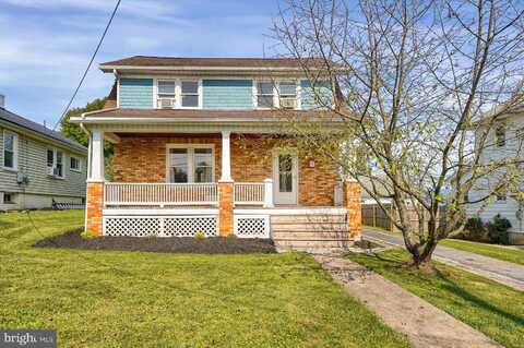 517 HALFMOON STREET, BELLEFONTE, PA 16823