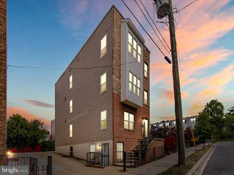 5212 F STREET SE, WASHINGTON, DC 20019