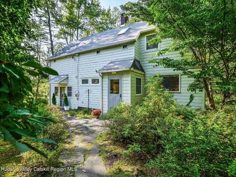 328 Ohayo Mtn, Woodstock, NY 12498