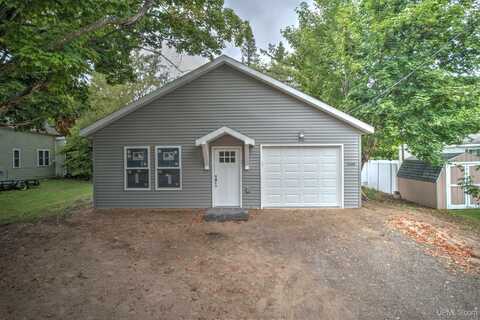 23366 Elm, Dollar Bay, MI 49922