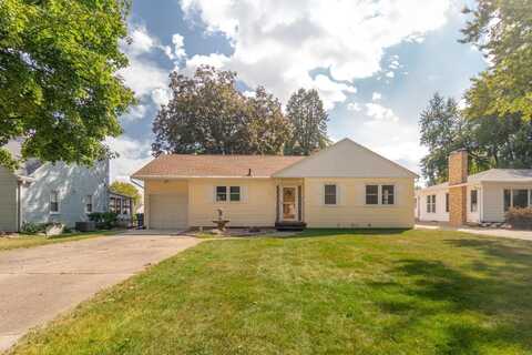 218 Terrace Drive, Waterloo, IA 50702