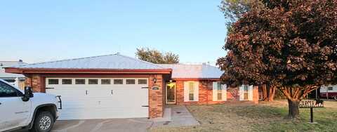 21 S Brandt Street, Spearman, TX 79081