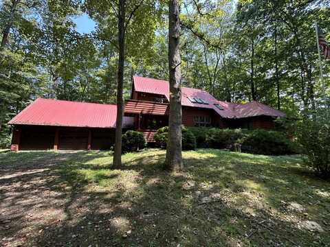 4914 Fox Lake Rd, Athens, OH 45701