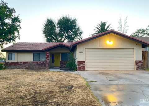 2200 Steven Court, Bakersfield, CA 93306