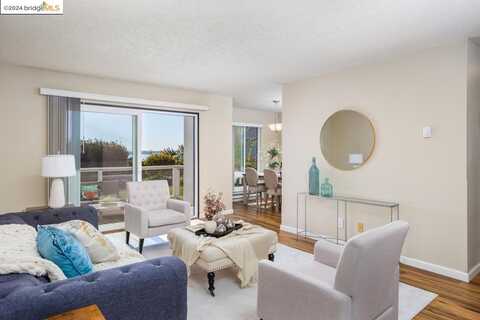 2 Admiral Dr, Emeryville, CA 94608