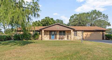 1610 Mesquite Avenue, Three Rivers, TX 78071