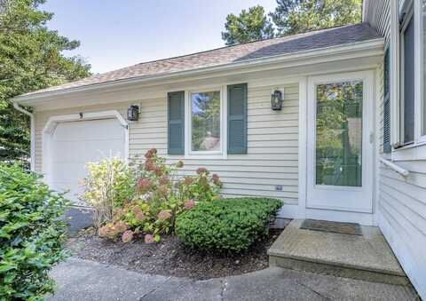 9 Pacific Avenue, Mashpee, MA 02649