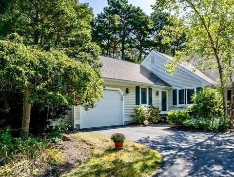 9 Pacific Avenue, Mashpee, MA 02649