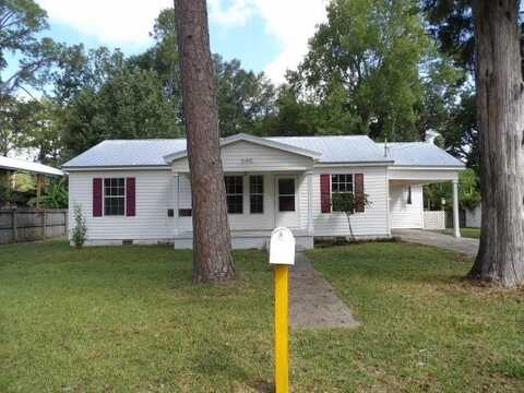 404 Fulton Street, Hartford, AL 36344