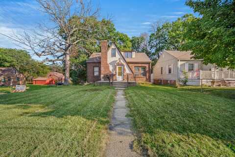 1533 Allison Avenue, Des Moines, IA 50314