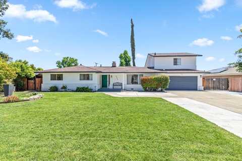 925 Purdue Avenue S, Fresno, CA 93727