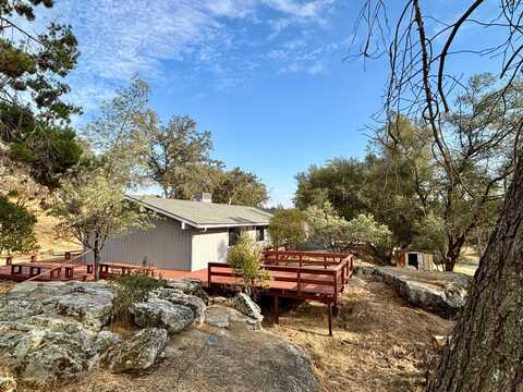 42571 Long Hollow Drive, Coarsegold, CA 93614