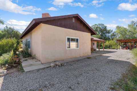 2016 LOUISE Avenue SW, Albuquerque, NM 87105