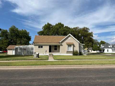 501 Smokyhill Avenue, Oakley, KS 67748