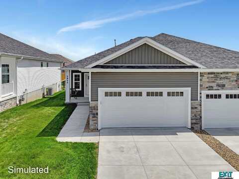 8501 Regent Court, Lincoln, NE 68507