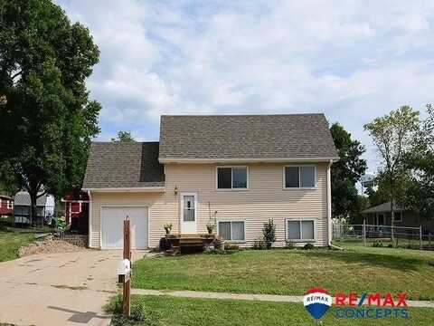 706 E 4th Street, Hickman, NE 68372