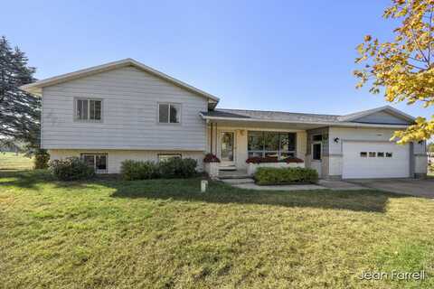 1904 138th Avenue, Dorr, MI 49323