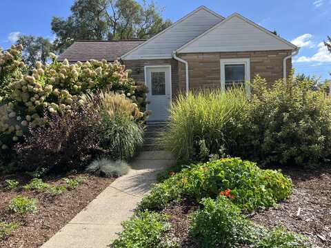 386 W 21st Street, Holland, MI 49423