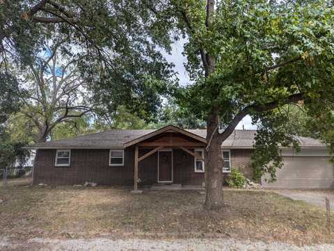 208 N Barker Avenue, Bolivar, MO 65613